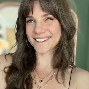 Meet your Posher, Faith